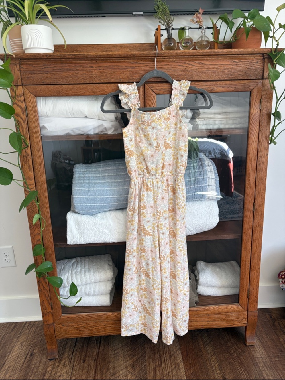 cupcakes & cashmere Floral Ruffle Strap Jumpsuit in Cream and Yellow